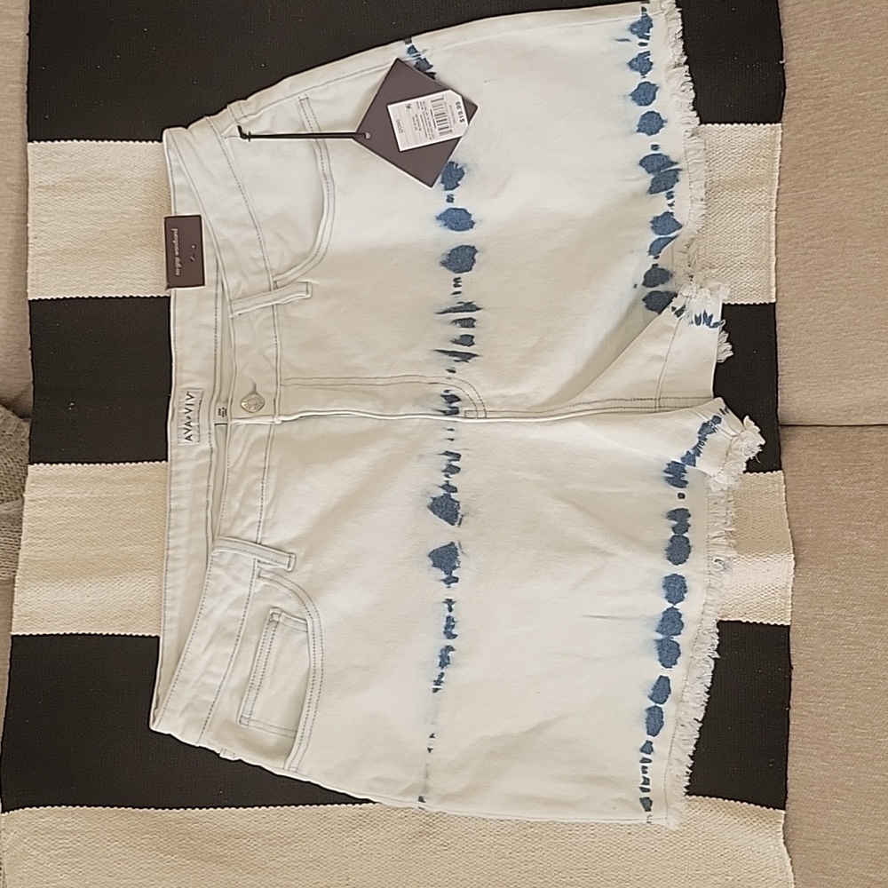 Shorts AVA & VIV  (20w)